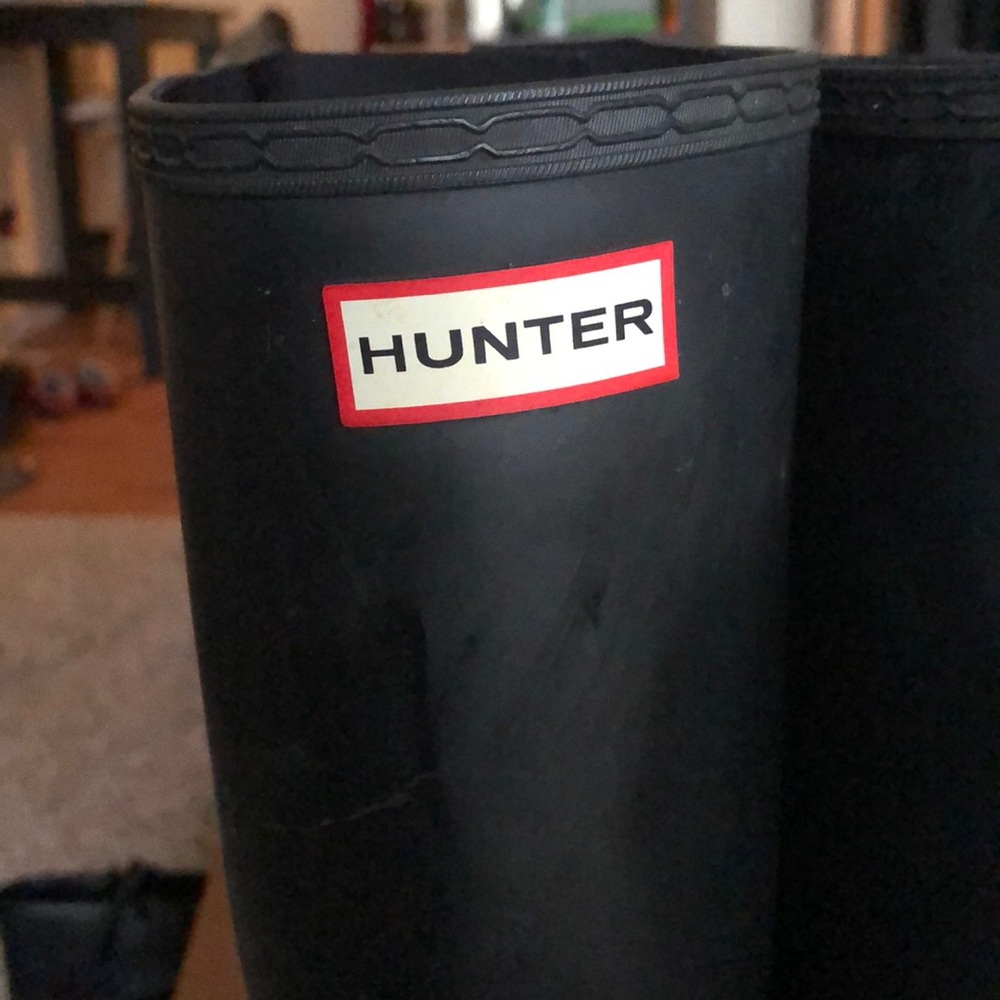 Black Hunter rain boots!